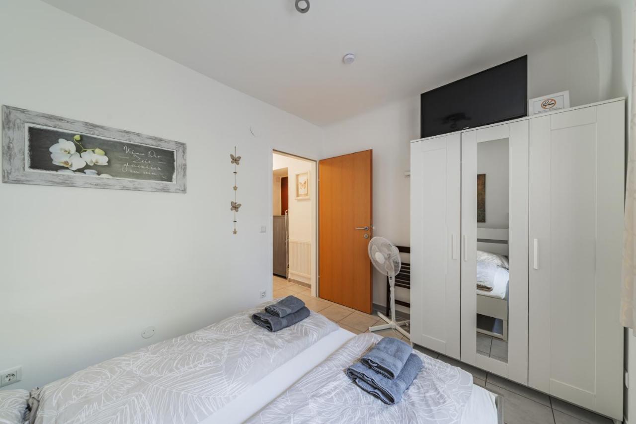 Modernes Appartement Nahe U-Bahn Und Schoenbrunn Vienna Luaran gambar